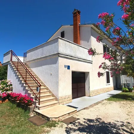Fuer 4 Personen Ca 40 Qm In Porec, Istrien Istrische Riviera Apartment *
